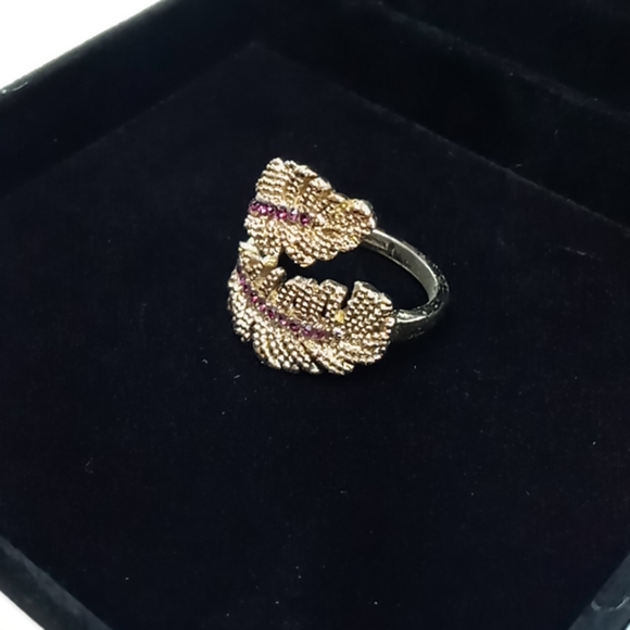Feathers gold tone Ring - Picture 2 of 7